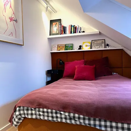 Attic, In The Heart Of كاوناس