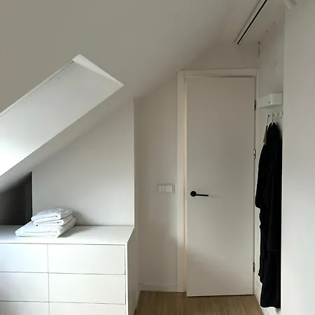 Attic, In The Heart Of كاوناس