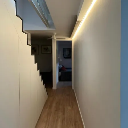 Attic, In The Heart Of شقة